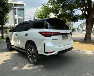 Autohuur Toyota Fortuner #11822 Automatisch op luchthaven Bangkok Don Muang, uitgerust met L motor ➤ Van Terdsak in Thailand.