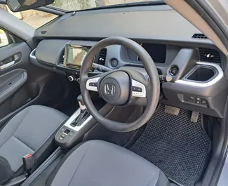 Honda Fit 2020 beschikbaar voor verhuur in Limassol, met een kilometerlimiet van onbeperkt.