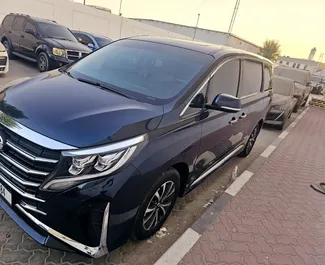 Vooraanzicht van een huurauto GAC GN 8 in Dubai, Verenigde Arabische Emiraten ✓ Auto #11709. ✓ Transmissie Automatisch TM ✓ 0 beoordelingen.