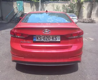 Hyundai Elantra 2017 met Vooraandrijving systeem, beschikbaar op de luchthaven van Tbilisi.