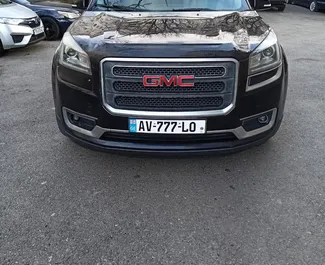 GMC Acadia 2016 beschikbaar voor verhuur in Tbilisi, met een kilometerlimiet van onbeperkt.