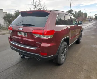 Verhuur Jeep Grand Cherokee. Comfort, Premium, SUV Auto te huur in Georgië ✓ Borg van Zonder Borg ✓ Verzekeringsmogelijkheden TPL, FDW, Passagiers, Diefstal.