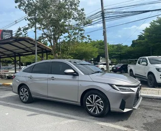 Autohuur Toyota Yaris Ativ #11701 Automatisch op de luchthaven van Samui, uitgerust met L motor ➤ Van Hongyoke in Thailand.