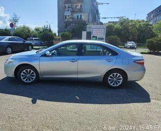 Verhuur Toyota Camry. Comfort, Premium Auto te huur in Georgië ✓ Borg van Borg van 420 GEL ✓ Verzekeringsmogelijkheden TPL, SCDW.