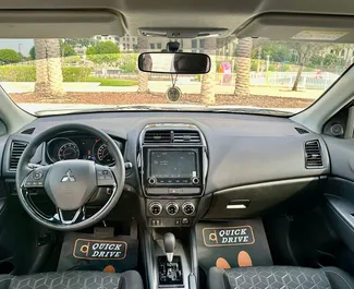 Vooraanzicht van een huurauto Mitsubishi ASX in Dubai, Verenigde Arabische Emiraten ✓ Auto #10648. ✓ Transmissie Automatisch TM ✓ 0 beoordelingen.