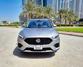 Vooraanzicht van een huurauto MG ZS in Dubai, Verenigde Arabische Emiraten ✓ Auto #11422. ✓ Transmissie Automatisch TM ✓ 0 beoordelingen.