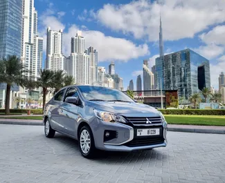 Vooraanzicht van een huurauto Mitsubishi Attrage in Dubai, Verenigde Arabische Emiraten ✓ Auto #9301. ✓ Transmissie Automatisch TM ✓ 0 beoordelingen.