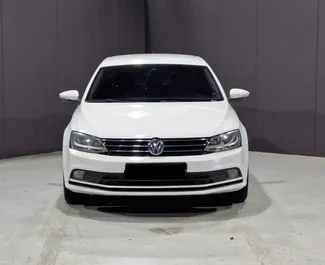 Autohuur Volkswagen Jetta 2015 in in Albanië, met Diesel brandstof en 150 pk ➤ Vanaf 14 EUR per dag.