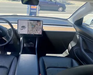 Verhuur Tesla Model 3. Comfort, Premium, Luxe Auto te huur in Spanje ✓ Borg van Borg van 1000 EUR ✓ Verzekeringsmogelijkheden TPL.