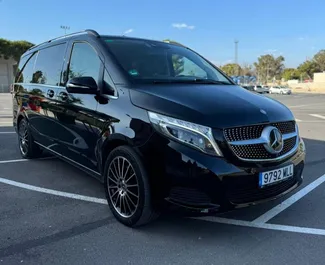 Vooraanzicht van een huurauto Mercedes-Benz V-Class in Alicante, Spanje ✓ Auto #11724. ✓ Transmissie Automatisch TM ✓ 0 beoordelingen.