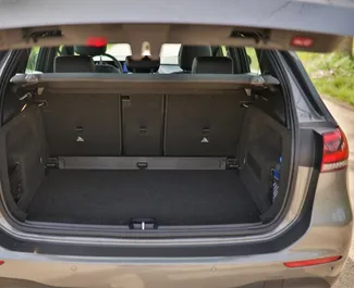 Mercedes-Benz B-Class 2022 met Vooraandrijving systeem, beschikbaar in Becici.