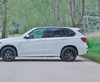 Autohuur BMW X5 2016 in in Montenegro, met Diesel brandstof en 290 pk ➤ Vanaf 160 EUR per dag.