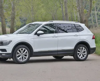 Verhuur Volkswagen Tiguan. Comfort, Crossover Auto te huur in Montenegro ✓ Borg van Borg van 500 EUR ✓ Verzekeringsmogelijkheden TPL, Passagiers, Diefstal.