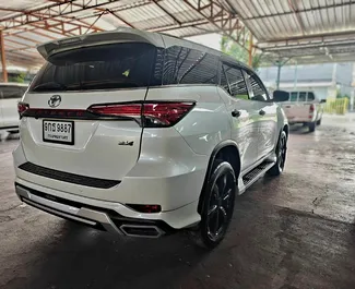 Autohuur Toyota Fortuner #11924 Automatisch op luchthaven Bangkok Don Muang, uitgerust met 2,8L motor ➤ Van Terdsak in Thailand.