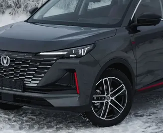 Vooraanzicht van een huurauto Changan CS55 Plus in Bakoe, Azerbeidzjan ✓ Auto #9094. ✓ Transmissie Automatisch TM ✓ 1 beoordelingen.