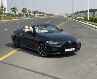 Vooraanzicht van een huurauto BMW 430i Cabrio in Dubai, Verenigde Arabische Emiraten ✓ Auto #11917. ✓ Transmissie Automatisch TM ✓ 0 beoordelingen.