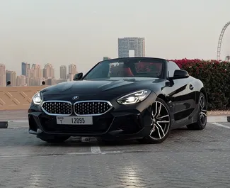 Vooraanzicht van een huurauto BMW Z4 in Dubai, Verenigde Arabische Emiraten ✓ Auto #11916. ✓ Transmissie Automatisch TM ✓ 0 beoordelingen.