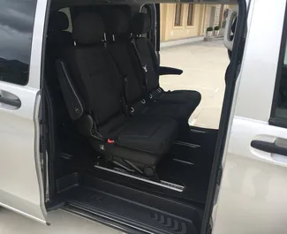 Diesel motor van 2,2L van Mercedes-Benz Vito Tourer Pro 2019 te huur in Becici.