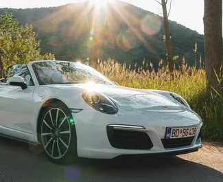 Porsche 911 Carrera S Cabrio 2014 beschikbaar voor verhuur in Becici, met een kilometerlimiet van onbeperkt.