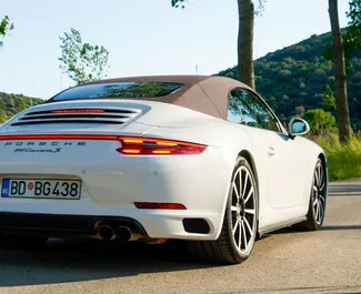 Benzine motor van 3,8L van Porsche 911 Carrera S Cabrio 2014 te huur in Becici.