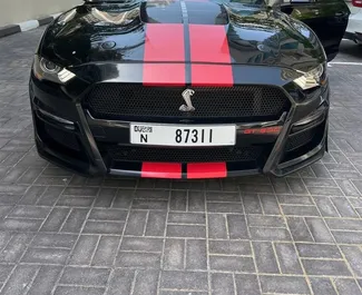 Autohuur Ford Mustang Cabrio 2022 in in de VAE, met Benzine brandstof en 310 pk ➤ Vanaf 289 AED per dag.