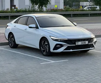 Vooraanzicht van een huurauto Hyundai Elantra in Dubai, Verenigde Arabische Emiraten ✓ Auto #11911. ✓ Transmissie Automatisch TM ✓ 0 beoordelingen.