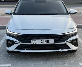Autohuur Hyundai Elantra 2025 in in de VAE, met Benzine brandstof en 115 pk ➤ Vanaf 129 AED per dag.
