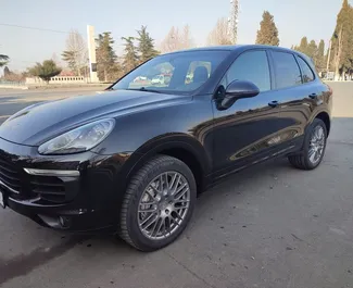 Verhuur Porsche Cayenne. Premium, Luxe, SUV Auto te huur in Georgië ✓ Borg van Zonder Borg ✓ Verzekeringsmogelijkheden TPL, CDW, SCDW, FDW, Passagiers, Diefstal.