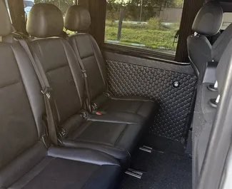 Mercedes-Benz Vito 2016 beschikbaar voor verhuur in Tbilisi, met een kilometerlimiet van onbeperkt.