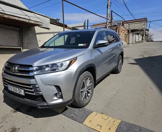 Verhuur Toyota Highlander. Comfort, Premium, Crossover Auto te huur in Georgië ✓ Borg van Borg van 900 GEL ✓ Verzekeringsmogelijkheden TPL, FDW, Buitenland.