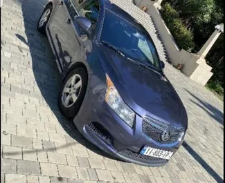 Autohuur Chevrolet Cruze 2015 in in Georgië, met Benzine brandstof en 190 pk ➤ Vanaf 95 GEL per dag.