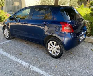 Autohuur Toyota Yaris #11941 Handmatig op de luchthaven van Tirana, uitgerust met 1,4L motor ➤ Van Romeo in Albanië.