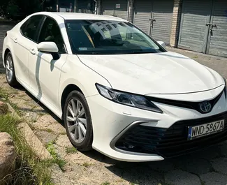 Vooraanzicht van een huurauto Toyota Camry in Alicante, Spanje ✓ Auto #11970. ✓ Transmissie Automatisch TM ✓ 0 beoordelingen.