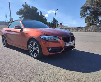 Autohuur BMW 230xi Cabrio 2022 in in Georgië, met Benzine brandstof en 252 pk ➤ Vanaf 195 GEL per dag.