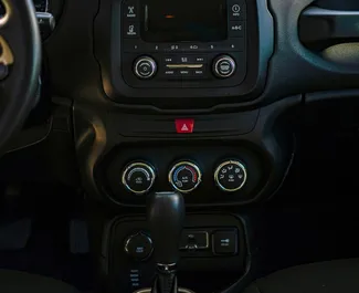 Jeep Renegade 2016 beschikbaar voor verhuur in Batumi, met een kilometerlimiet van onbeperkt.