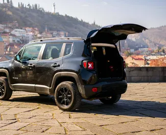 Autohuur Jeep Renegade 2016 in in Georgië, met Benzine brandstof en 184 pk ➤ Vanaf 110 GEL per dag.