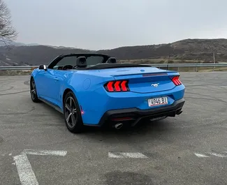 Autohuur Ford Mustang Cabrio 2024 in in Georgië, met Benzine brandstof en 325 pk ➤ Vanaf 335 GEL per dag.