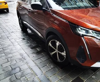 Peugeot 5008 2024 beschikbaar voor verhuur in Istanbul, met een kilometerlimiet van 250 km/dag.