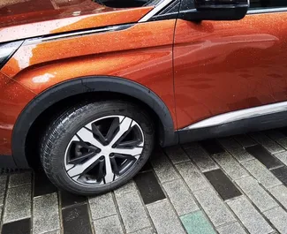 Vooraanzicht van een huurauto Peugeot 5008 in Istanbul, Turkije ✓ Auto #12342. ✓ Transmissie Automatisch TM ✓ 0 beoordelingen.