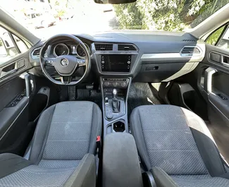 Verhuur Volkswagen Tiguan. Comfort, Crossover Auto te huur in Montenegro ✓ Borg van Borg van 300 EUR ✓ Verzekeringsmogelijkheden TPL, Buitenland.