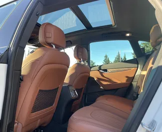 Maserati Levante S 2022 beschikbaar voor verhuur in Tbilisi, met een kilometerlimiet van 250 km/dag.
