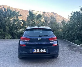 Hyundai i30 2019 beschikbaar voor verhuur in Becici, met een kilometerlimiet van onbeperkt.