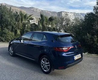 Vooraanzicht van een huurauto Renault Megane in Becici, Montenegro ✓ Auto #12311. ✓ Transmissie Handmatig TM ✓ 0 beoordelingen.