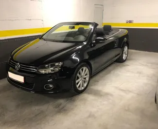 Vooraanzicht van een huurauto Volkswagen Eos in Budva, Montenegro ✓ Auto #12895. ✓ Transmissie Automatisch TM ✓ 0 beoordelingen.