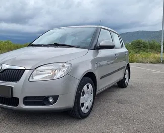 Verhuur Skoda Fabia. Economy Auto te huur in Montenegro ✓ Borg van Zonder Borg ✓ Verzekeringsmogelijkheden TPL, Buitenland.