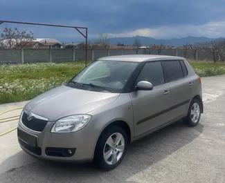 Vooraanzicht van een huurauto Skoda Fabia in Budva, Montenegro ✓ Auto #12896. ✓ Transmissie Automatisch TM ✓ 0 beoordelingen.