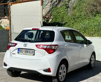 Autohuur Toyota Yaris 2019 in in Montenegro, met Benzine brandstof en 101 pk ➤ Vanaf 17 EUR per dag.