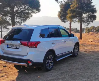 Autohuur Mitsubishi Outlander Xl 2019 in in Georgië, met Hybride brandstof en 250 pk ➤ Vanaf 104 GEL per dag.