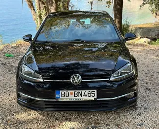 Vooraanzicht van een huurauto Volkswagen Golf 7 in Rafailovici, Montenegro ✓ Auto #5565. ✓ Transmissie Automatisch TM ✓ 0 beoordelingen.