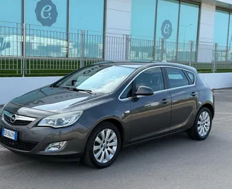 Autohuur Opel Astra 2018 in in Albanië, met Diesel brandstof en 90 pk ➤ Vanaf 17 EUR per dag.